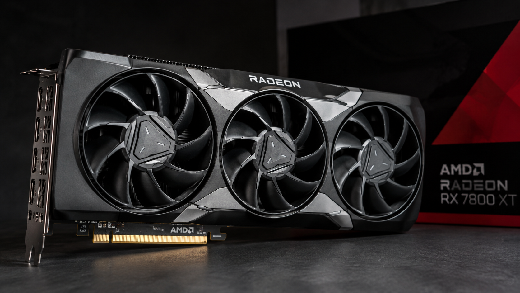 Видеокарта AMD Radeon RX 7800 XT